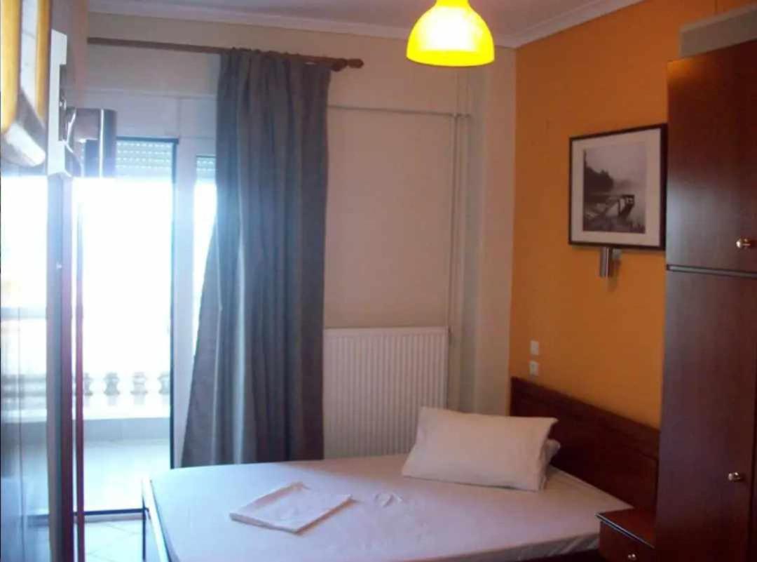 Iliana Hotel Paralia Exterior foto